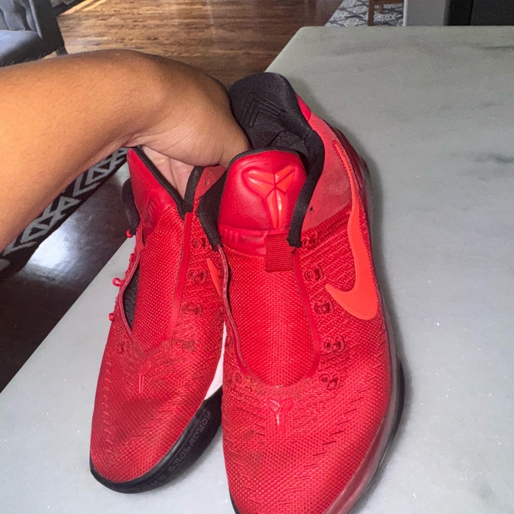 Nike Kobe 11 elite red